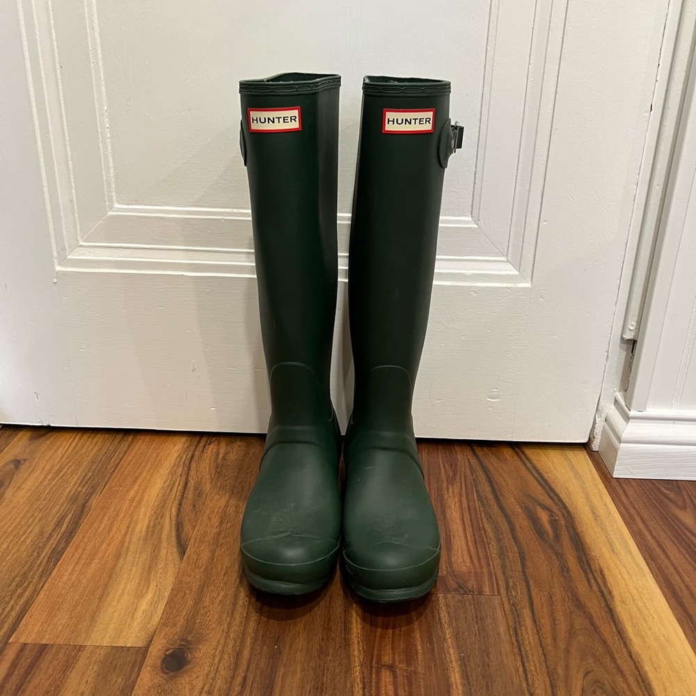 Like New! Womens 8 Hunter tall boots